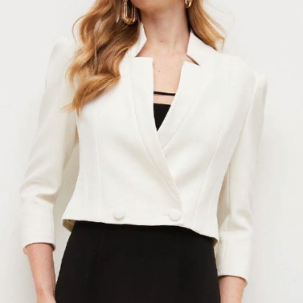 BRAND NEW Karen Millen BLACK Crepe Tailored Jacket in Size 8